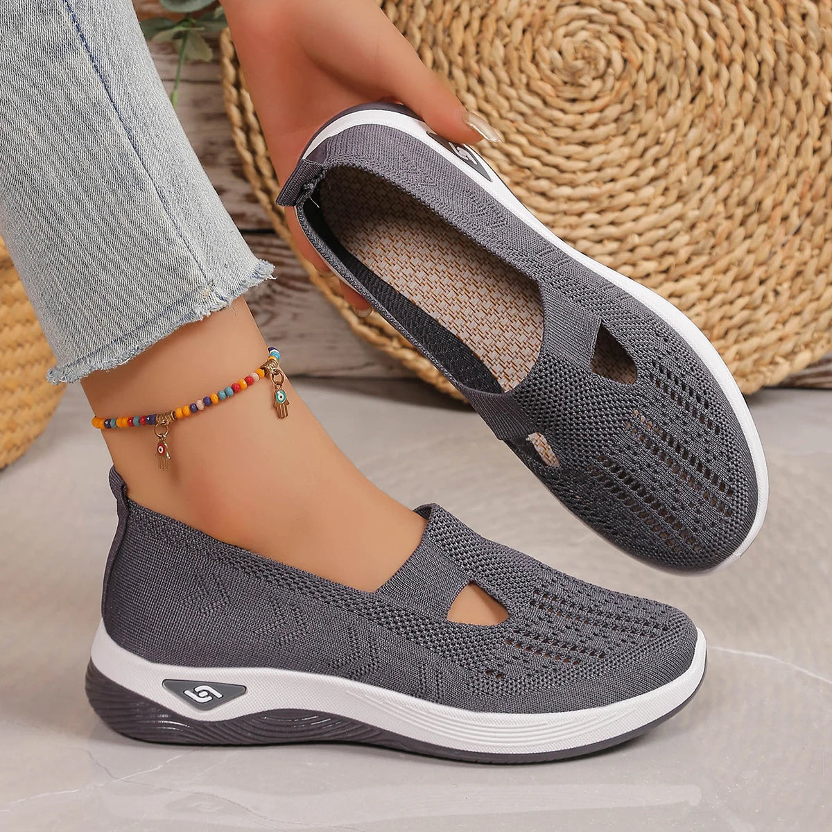 Women's shoes
